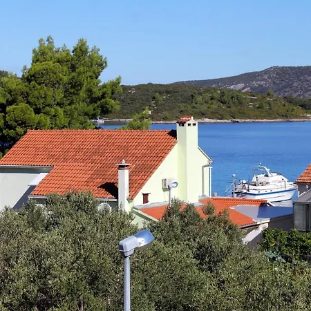 By The Sea Kneza, Korcula - 4371