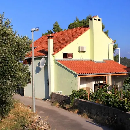 By The Sea Kneza, Korcula - 4371